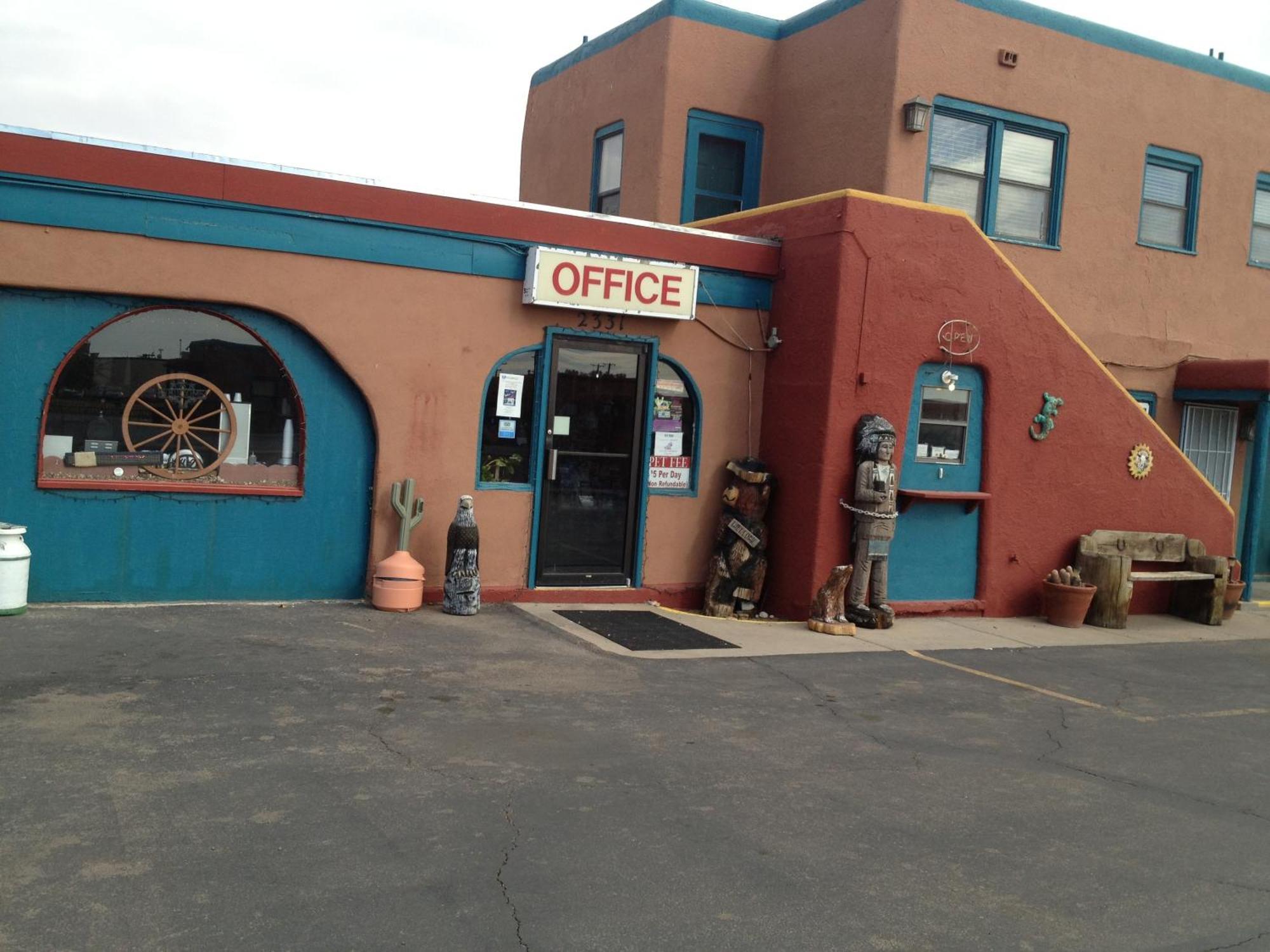 Western Inn רוזוול מראה חיצוני תמונה