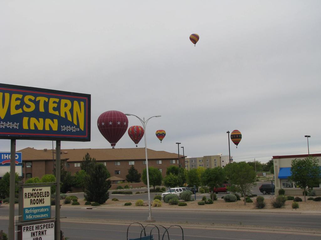 Western Inn רוזוול מראה חיצוני תמונה